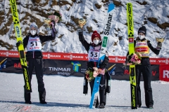 Podium konkursu, od lewej: Opseth, Takanashi, Kriznar (fot. Daniel Maximilian Milata / Maxim's Sports)