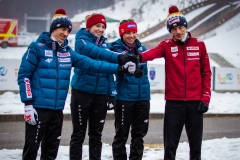 Polska drużyna, od lewej: Stoch, Twardosz, Karpiel, Kubacki (fot. Daniel Maximilian Milata / Maxim's Sports)