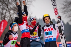 Austriacka drużyna, od lewej: Tschofenig, Pinkelnig, Iraschko-Stolz, Fettner (fot. Daniel Maximilian Milata / Maxim's Sports)