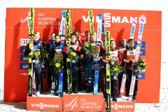 Podium konkursu, od lewej: Norwegowie, Austriacy, Polacy (fot. Julia Piątkowska)