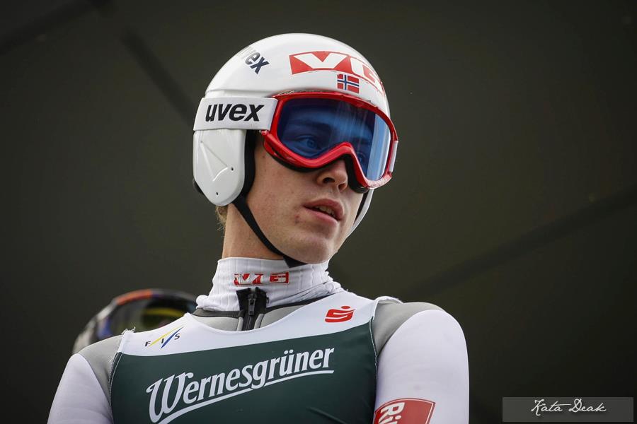 Read more about the article LGP COURCHEVEL: STJERNEN NA PROWADZENIU, STOCH TRZECI