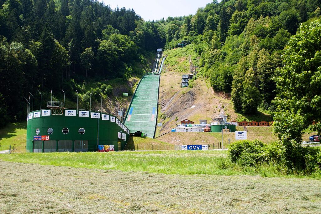 Read more about the article Amerykańscy skoczkowie narciarscy trenują w Słowenii