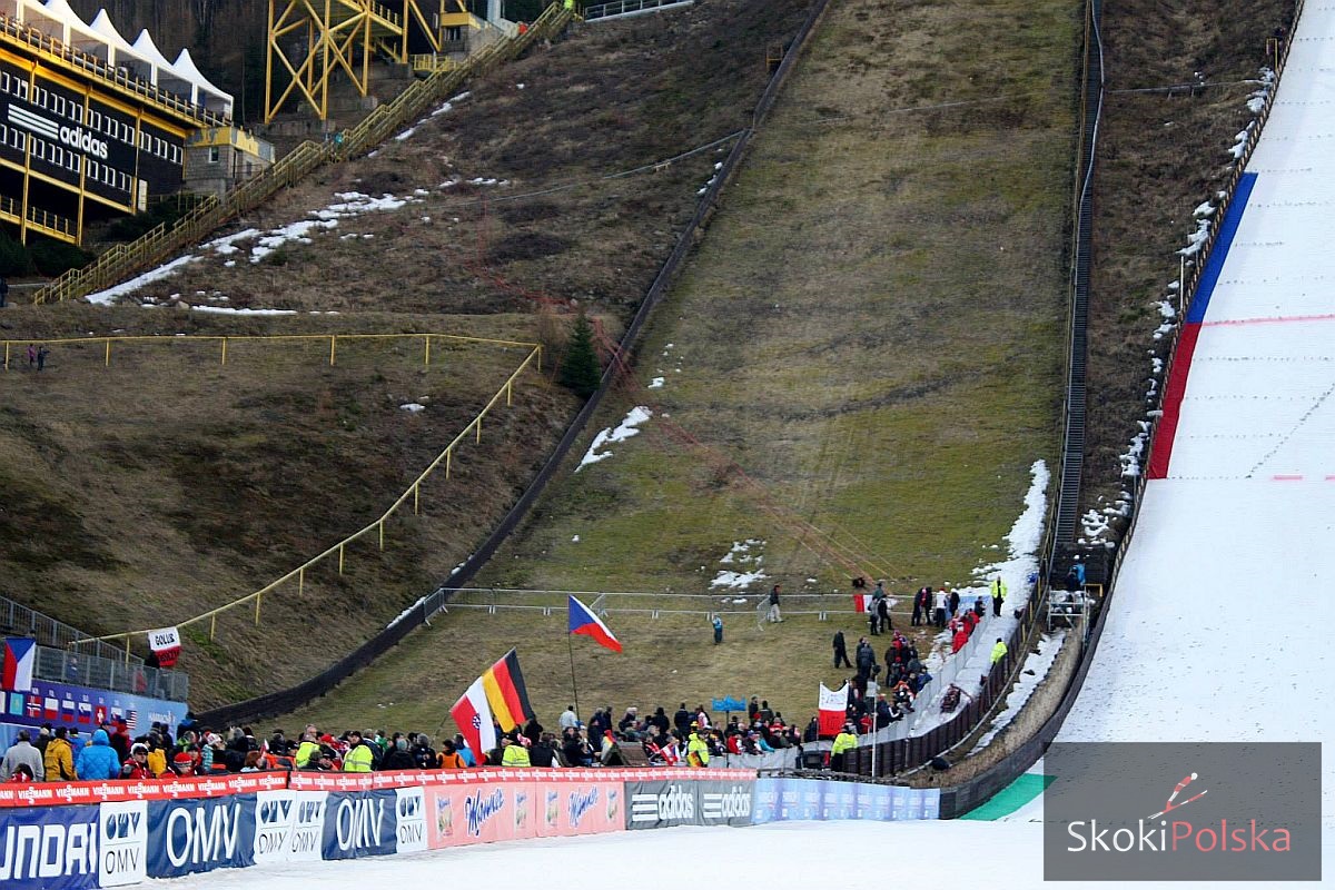 You are currently viewing Czescy skoczkowie wzięli udział w ekstremalnym biegu Red Bull 400 w Harrachovie