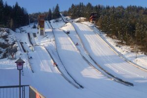 Read more about the article FIS Cup Pań Villach: Przedostatni trzecioligowy weekend skoczkiń [LISTA STARTOWA]