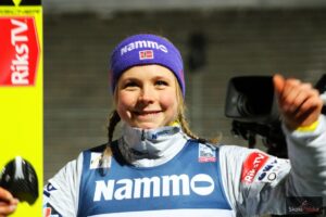 Read more about the article PŚ Pań Lillehammer: Takanashi i Lundby najlepsze w treningach