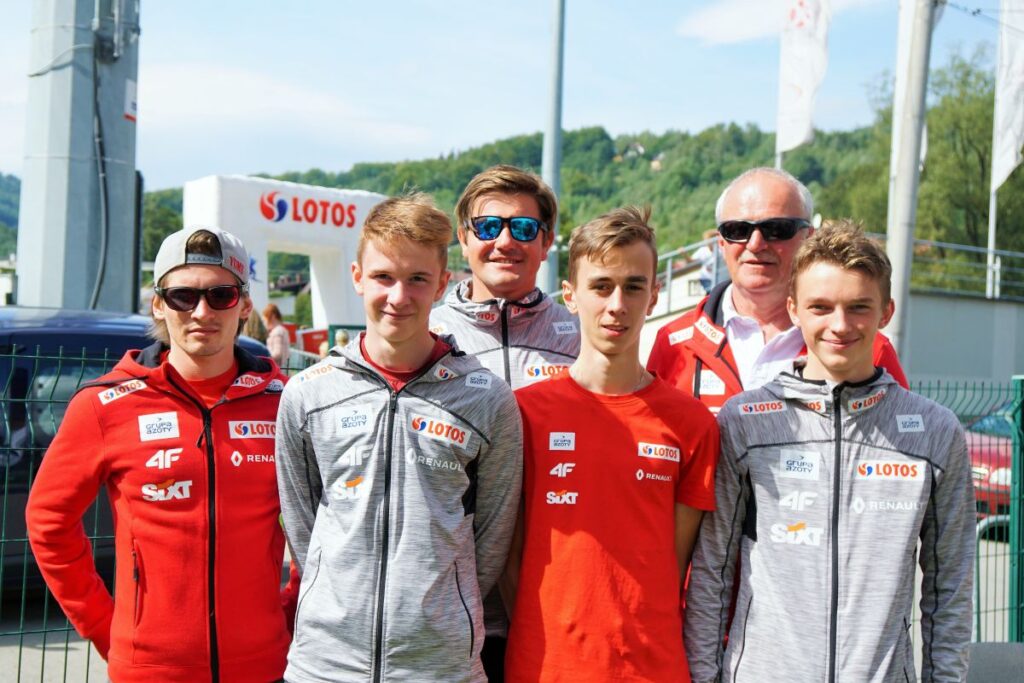 Read more about the article FIS Cup: Polscy skoczkowie przetestują arenę MŚ Juniorów w Kanderstegu