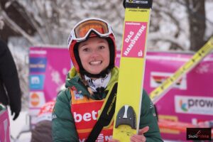 Read more about the article PŚ Pań: Katharina Althaus nokautuje na dużej skoczni i wygrywa Lillehammer Triple!
