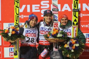Read more about the article MŚwL Oberstdorf: Kamil Stoch wicemistrzem świata w lotach narciarskich! Tande ze złotem