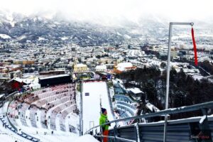 Read more about the article TCS Innsbruck: Przed nami konkurs na Bergisel, pięciu Polaków na starcie (LIVE)
