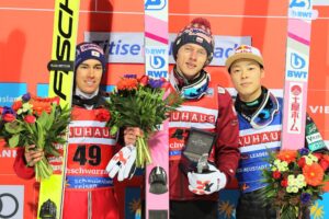 Read more about the article PŚ Titisee-Neustadt: Dawid Kubacki wygrywa, siódme podium Polaka z rzędu! [WYNIKI]