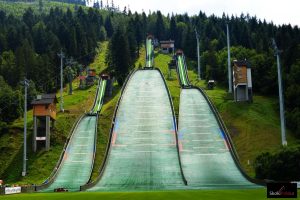 Read more about the article Memoriał Olimpijczyków, FIS Cup i Mistrzostwa Polski, czyli letnie skoki w Szczyrku