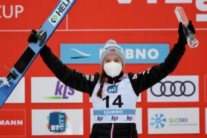 Read more about the article Koniec sezonu dla Eirin Marii Kvandal. Norweska skoczni poważnie kontuzjowana