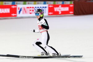 Read more about the article PŚ Pań Lillehammer: Ema Klinec najlepsza w niedzielnych kwalifikacjach, Nicole Konderla z awansem do konkursu