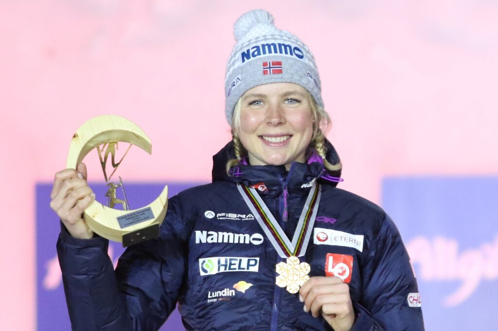 Read more about the article MŚ Oberstdorf: Maren Lundby mistrzynią świata, Anna Twardosz w czołowej trzydziestce
