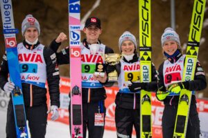 Read more about the article Dyskryminacja skoczkiń? Ile zarabiają kobiety w skokach narciarskich?