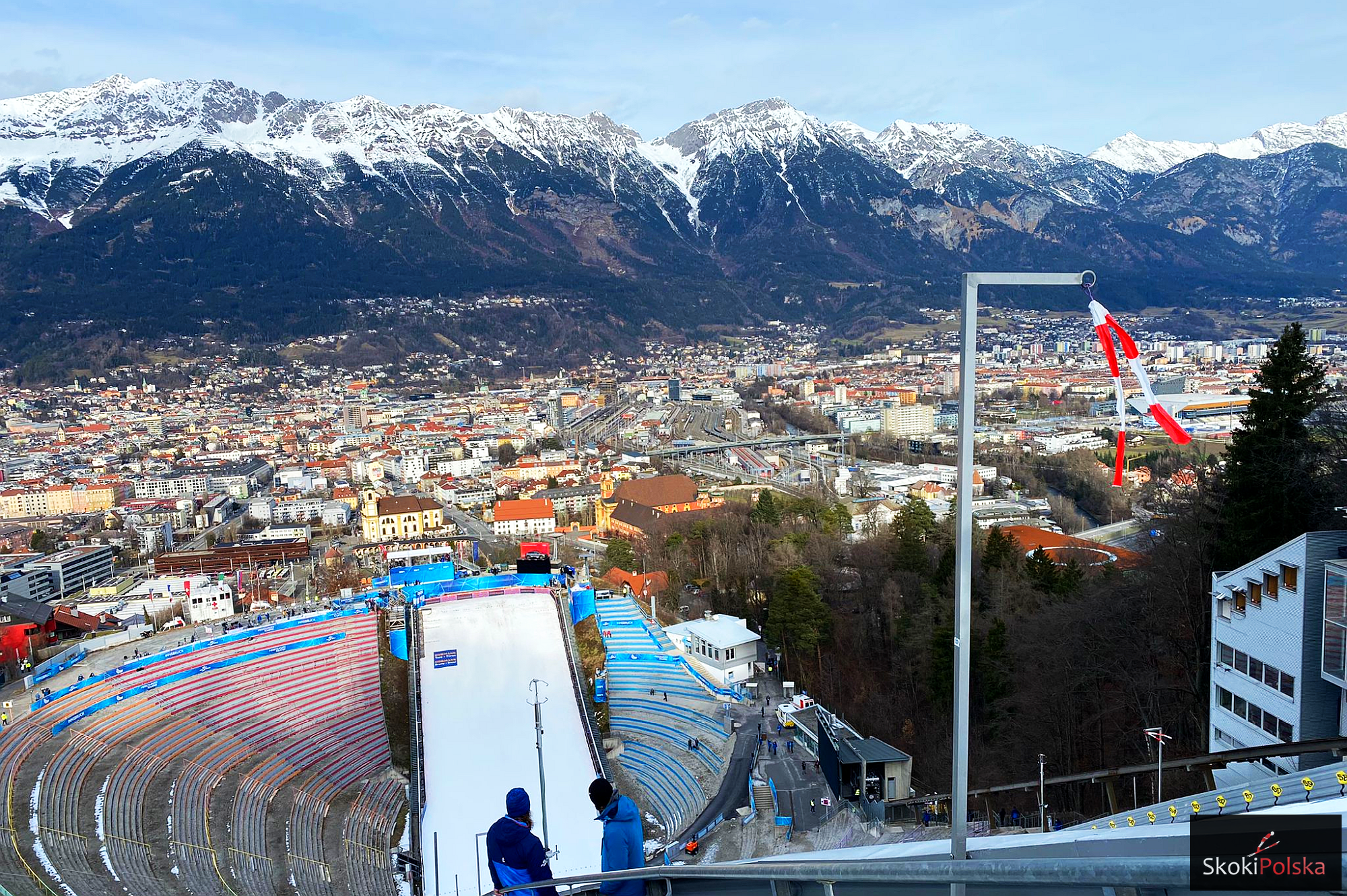 You are currently viewing TCS Innsbruck: Seria próbna odwołana. Czy wiatr pozwoli na skoki na Bergisel? [LIVE]