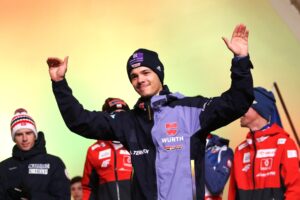 Read more about the article PK Vikersund: Philipp Raimund wygrywa w niedzielę, Jan Habdas tuż za podium