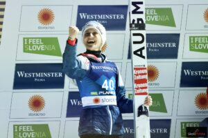 Read more about the article PŚ Pań Sapporo: Eva Pinkelnig wygrywa absurdalny konkurs na Okurayamie, Anna Twardosz bez punktów
