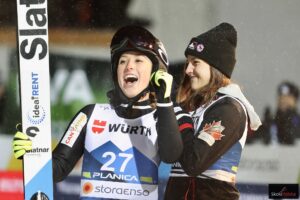 Read more about the article RAW AIR Pań w Lillehammer: Alexandria Loutitt wygrywa prolog, Ema Klinec nadal liderką turnieju