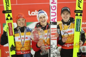 Read more about the article PŚ Pań w Lahti: Ito wygrywa finałowy konkurs, Pinkelnig z Kryształową Kulą, emocje w generalce do samego końca