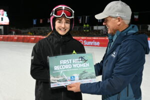 Joséphine Pagnier jako pierwsza kobieca rekordzistka skoczni w Engelbergu (fot. weltcup-engelberg.ch)